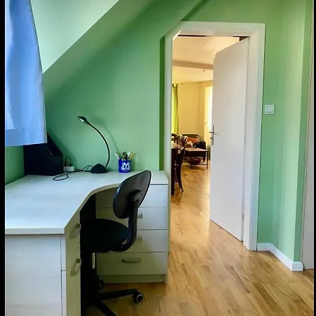 Luxury Place, Great For Families, 3bed, 1,5bath Apartament *